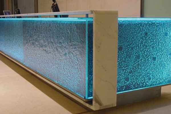 belgrave-house-kiln-formed-glass-desk02_MAIN_WEB