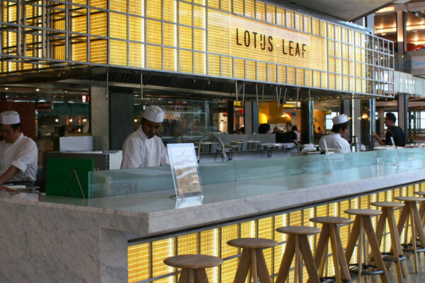 lotus-leaf-stratford-laminate-glass01_MAIN_WEB